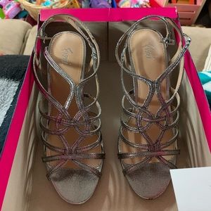 Fioni silver heels